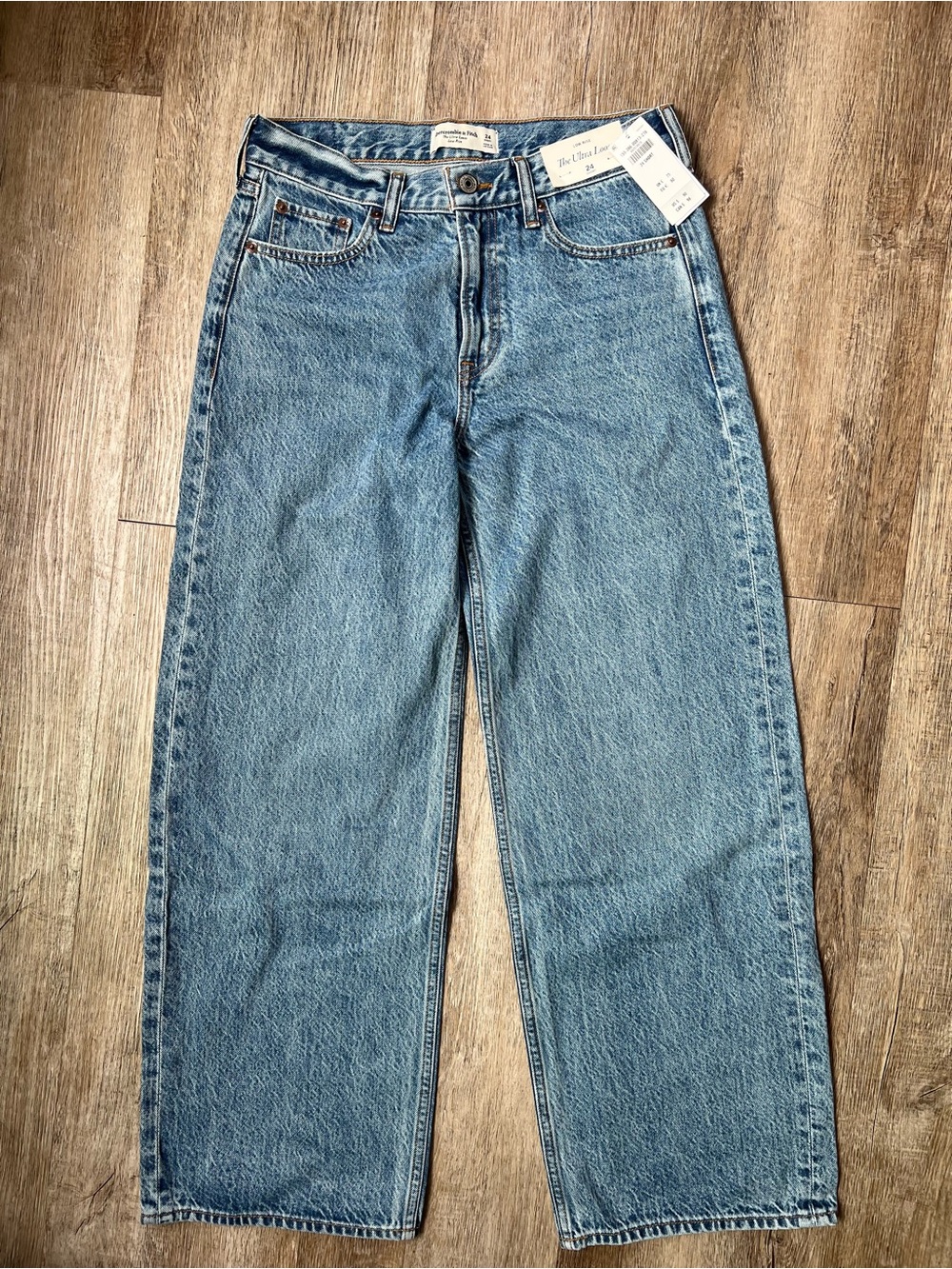 Abercrombie & Fitch Low Rise Ultra Loose Jeans Size 24 Short NWT